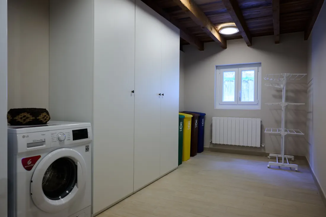 Photo: laundry & utility room